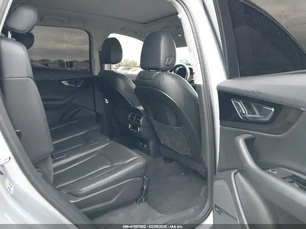WA1LAAF73KD040924 2019 AUDI Q7 - Image 8