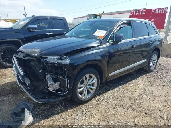 WA1LAAF73KD042558 2019 AUDI Q7 - Image 2