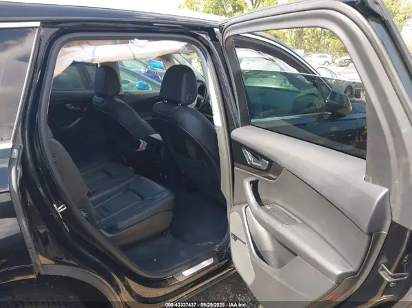 WA1LAAF73KD042558 2019 AUDI Q7 - Image 8