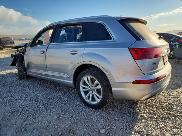 WA1LAAF73KD044486 2019 AUDI Q7 - Image 2
