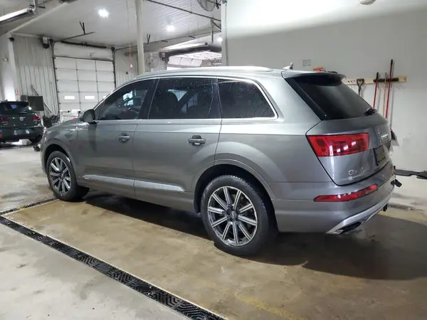 WA1LAAF74HD005351 2017 AUDI Q7 - Image 2