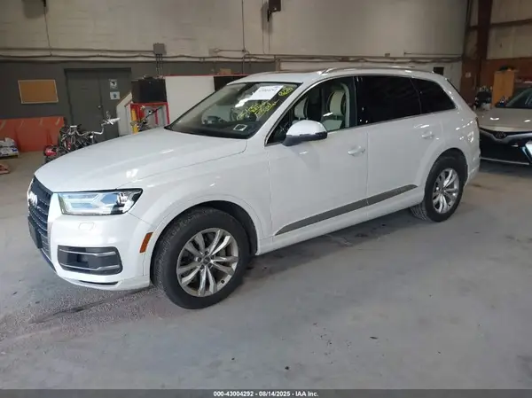 WA1LAAF74HD007536 2017 AUDI Q7 - Image 2