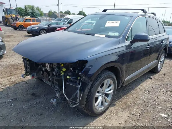 WA1LAAF74HD008590 2017 AUDI Q7 - Image 2