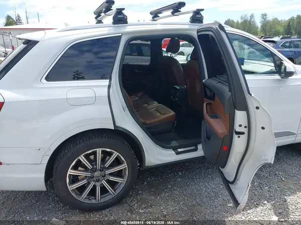 WA1LAAF74HD010680 2017 AUDI Q7 - Image 8