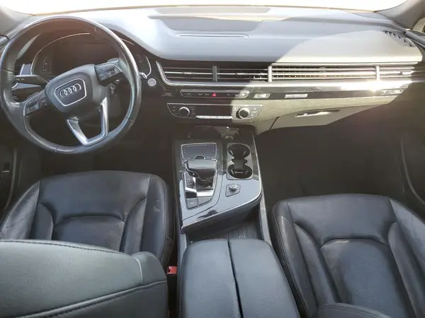 WA1LAAF74HD024840 2017 AUDI Q7 - Image 8