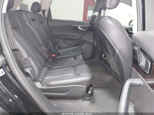 WA1LAAF74HD028810 2017 AUDI Q7 - Image 8