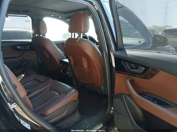 WA1LAAF74HD030590 2017 AUDI Q7 - Image 8