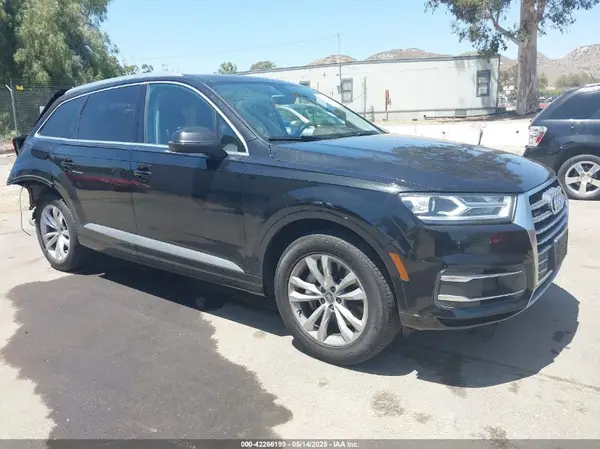 WA1LAAF74HD039726 2017 AUDI Q7 - Image 1
