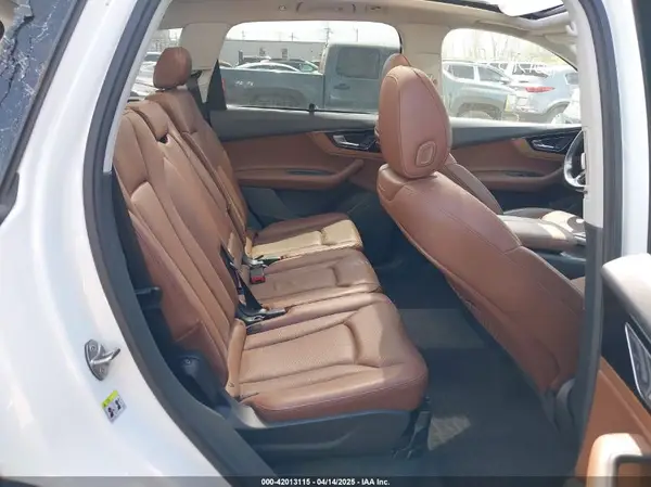 WA1LAAF74HD043775 2017 AUDI Q7 - Image 8