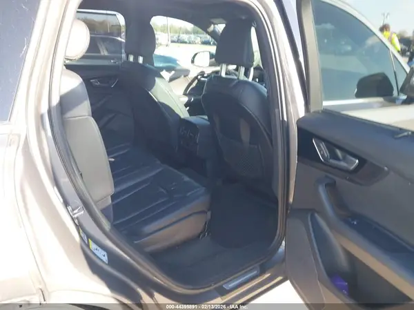 WA1LAAF74HD058826 2017 AUDI Q7 - Image 8