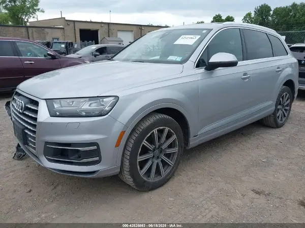 WA1LAAF74JD002455 2018 AUDI Q7 - Image 2