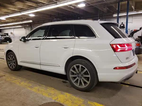 WA1LAAF74JD002780 2018 AUDI Q7 - Image 2