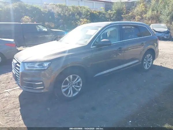 WA1LAAF74JD037321 2018 AUDI Q7 - Image 2