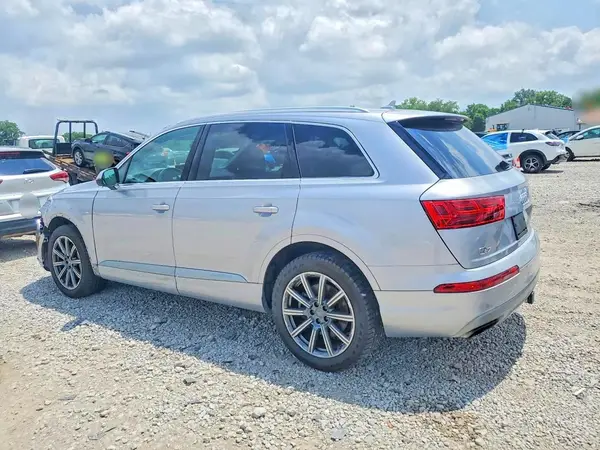 WA1LAAF74JD044995 2018 AUDI Q7 - Image 2