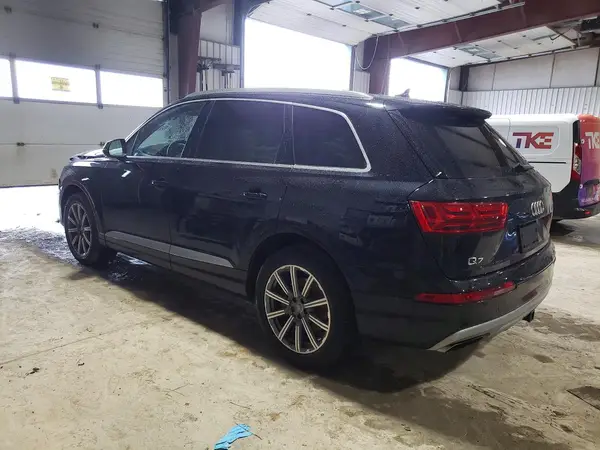 WA1LAAF74KD002876 2019 AUDI Q7 - Image 2