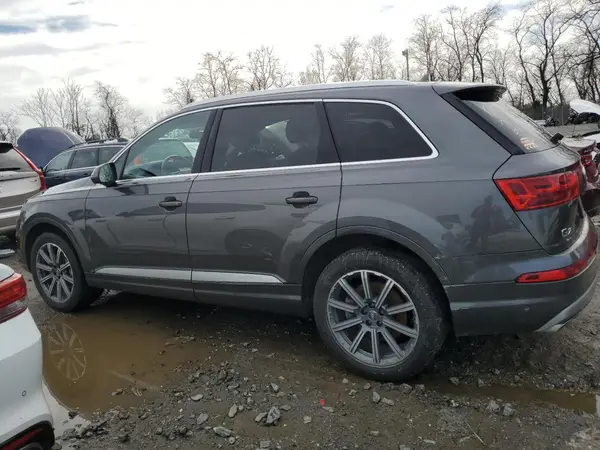 WA1LAAF74KD003705 2019 AUDI Q7 - Image 2