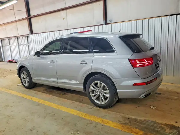 WA1LAAF74KD012551 2019 AUDI Q7 - Image 2