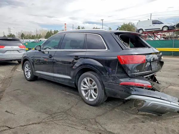 WA1LAAF74KD013876 2019 AUDI Q7 - Image 2
