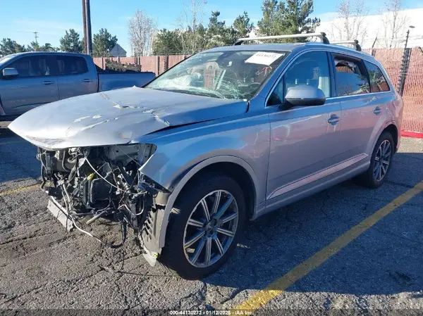 WA1LAAF74KD020097 2019 AUDI Q7 - Image 2