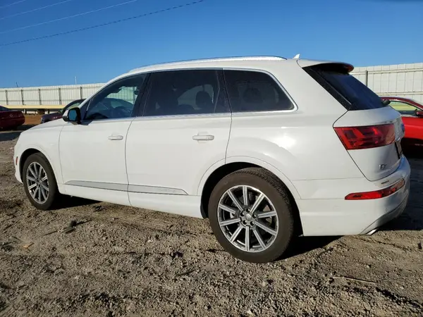 WA1LAAF74KD035182 2019 AUDI Q7 - Image 2