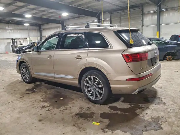 WA1LAAF74KD038941 2019 AUDI Q7 - Image 2