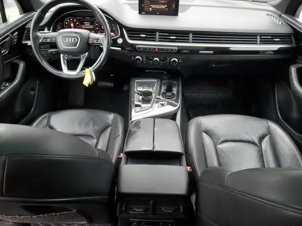 WA1LAAF75HD004631 2017 AUDI Q7 - Image 8
