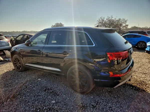 WA1LAAF75HD008985 2017 AUDI Q7 - Image 2