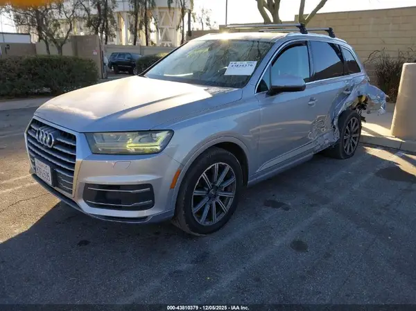 WA1LAAF75HD010574 2017 AUDI Q7 - Image 2