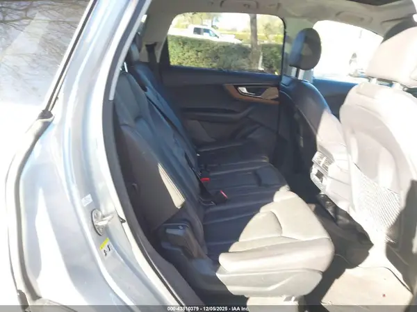 WA1LAAF75HD010574 2017 AUDI Q7 - Image 8