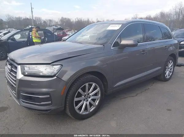 WA1LAAF75HD016620 2017 AUDI Q7 - Image 2