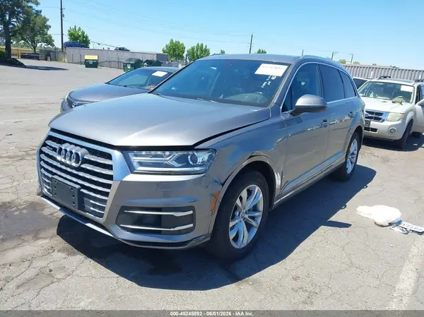 WA1LAAF75HD025804 2017 AUDI Q7 - Image 2