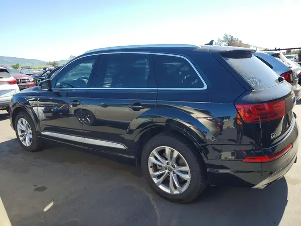 WA1LAAF75HD031425 2017 AUDI Q7 - Image 2