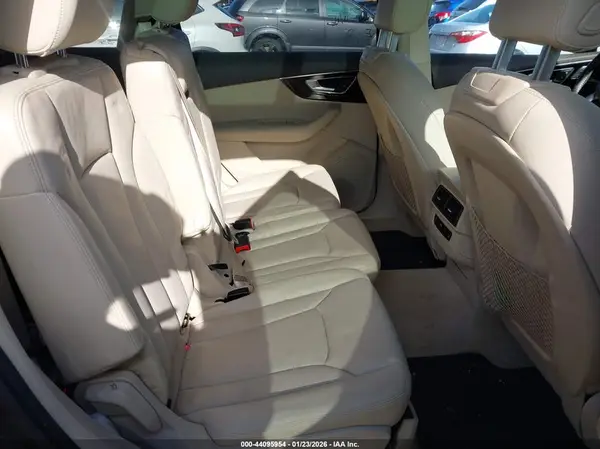 WA1LAAF75HD031599 2017 AUDI Q7 - Image 8