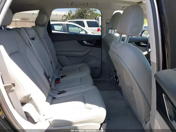 WA1LAAF75HD037824 2017 AUDI Q7 - Image 8