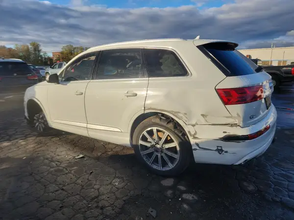 WA1LAAF75HD045034 2017 AUDI Q7 - Image 2