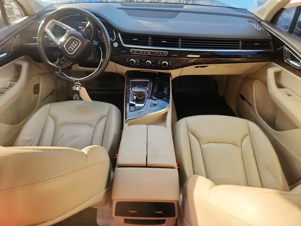 WA1LAAF75HD045034 2017 AUDI Q7 - Image 8