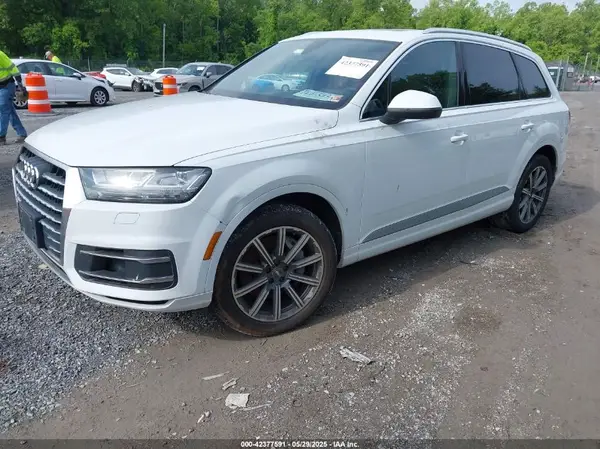 WA1LAAF75HD049780 2017 AUDI Q7 - Image 2