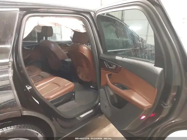 WA1LAAF75HD050699 2017 AUDI Q7 - Image 8