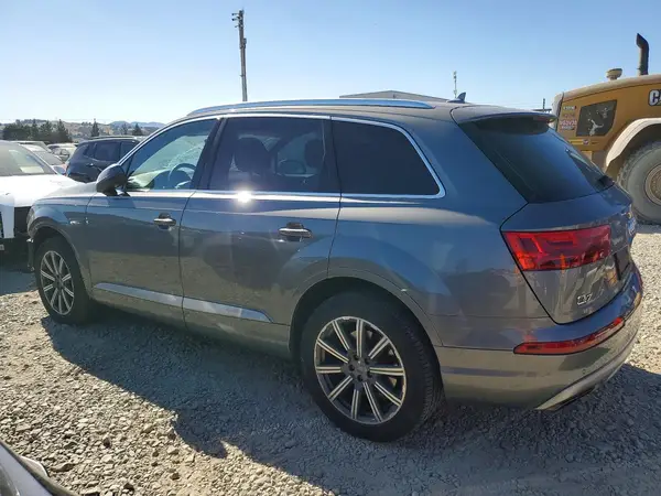 WA1LAAF75HD054820 2017 AUDI Q7 - Image 2