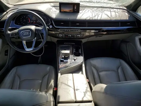 WA1LAAF75HD054820 2017 AUDI Q7 - Image 8