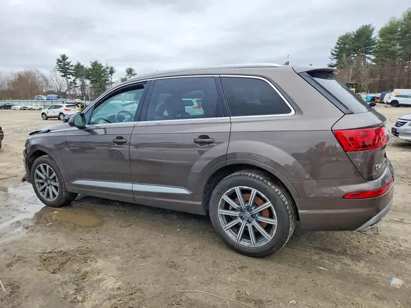 WA1LAAF75HD056048 2017 AUDI Q7 - Image 2