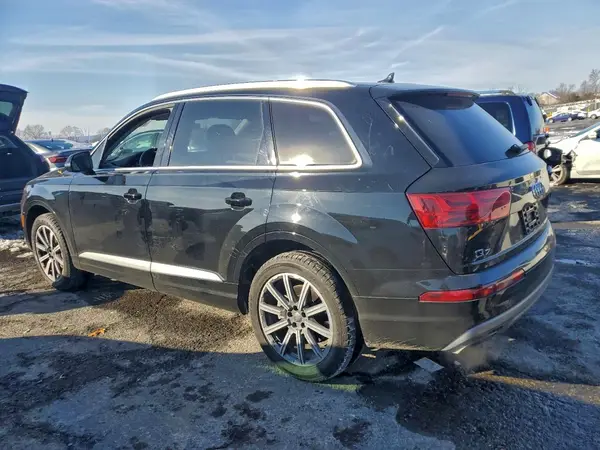 WA1LAAF75JD010497 2018 AUDI Q7 - Image 2