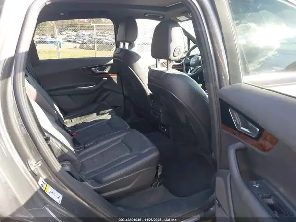 WA1LAAF75JD033987 2018 AUDI Q7 - Image 8