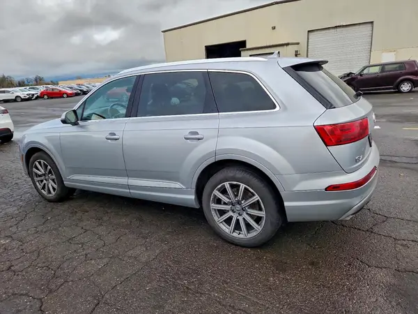 WA1LAAF75JD039546 2018 AUDI Q7 - Image 2
