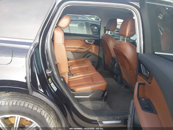 WA1LAAF75JD054810 2018 AUDI Q7 - Image 8