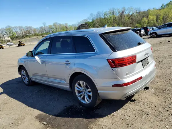 WA1LAAF75KD002112 2019 AUDI Q7 - Image 2