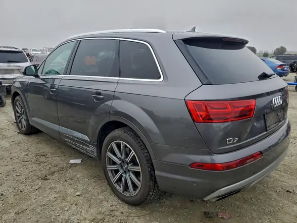 WA1LAAF75KD010873 2019 AUDI Q7 - Image 2
