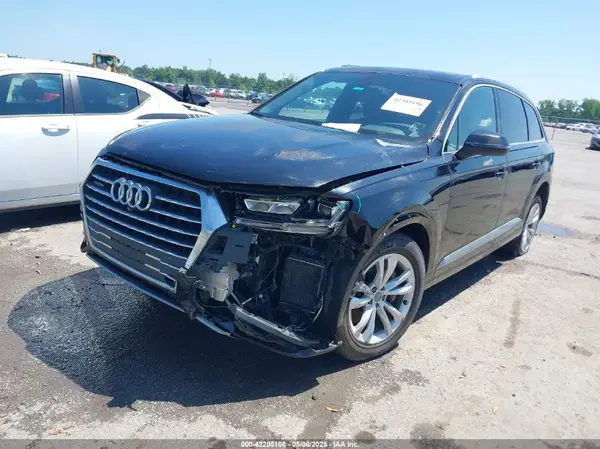 WA1LAAF75KD012980 2019 AUDI Q7 - Image 2