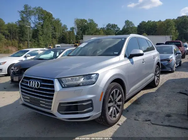 WA1LAAF75KD022585 2019 AUDI Q7 - Image 2