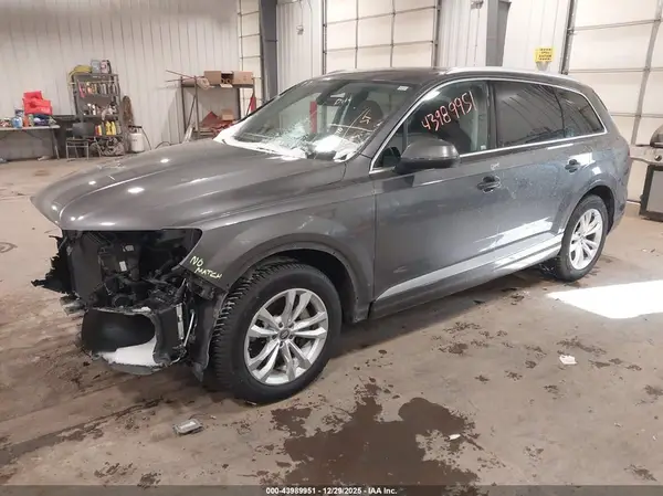 WA1LAAF75KD036096 2019 AUDI Q7 - Image 2